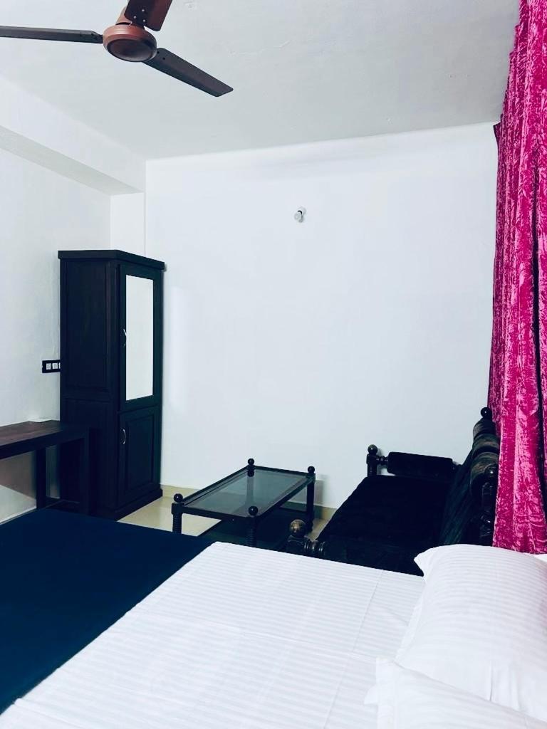 Puthookkadans Mareena Lodge Kottayam Luaran gambar