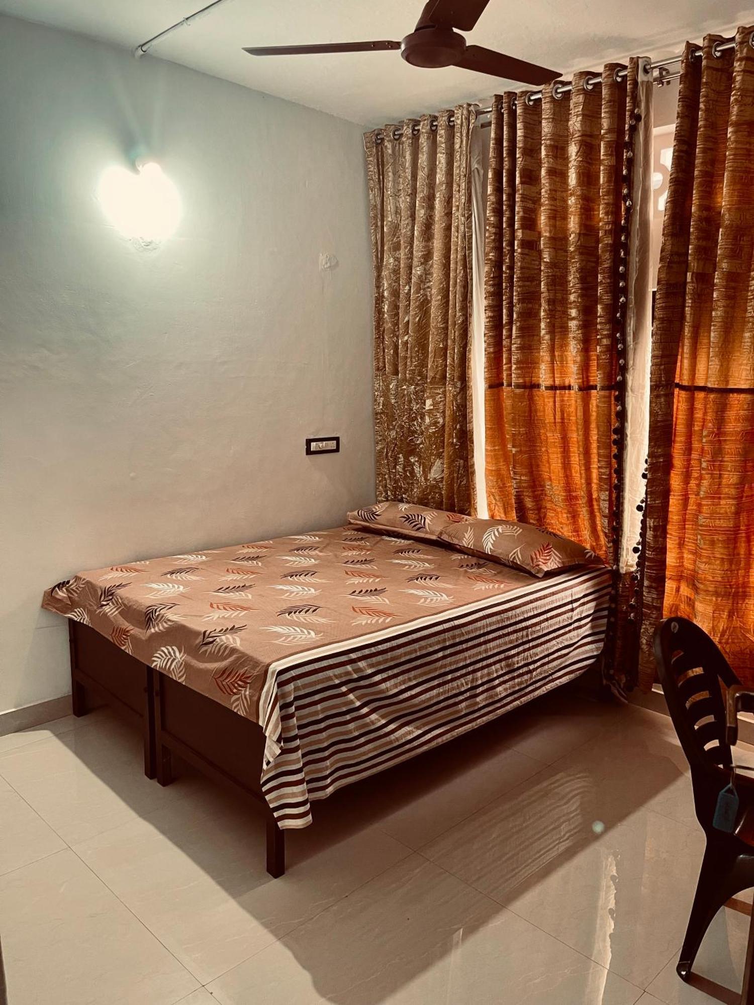 Puthookkadans Mareena Lodge Kottayam Luaran gambar